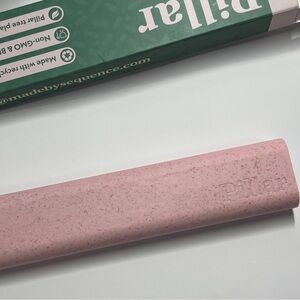 🆕 Pillar Sleek Weekly 7-Day Pill Organizer in Soft Pink